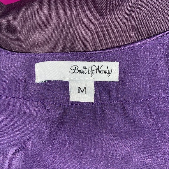 🔴   4/$20.  Vintage-ish Built by Wendy silk blouse - Picture 9 of 11